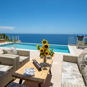https://villa-protos.kefaloniahotels.net